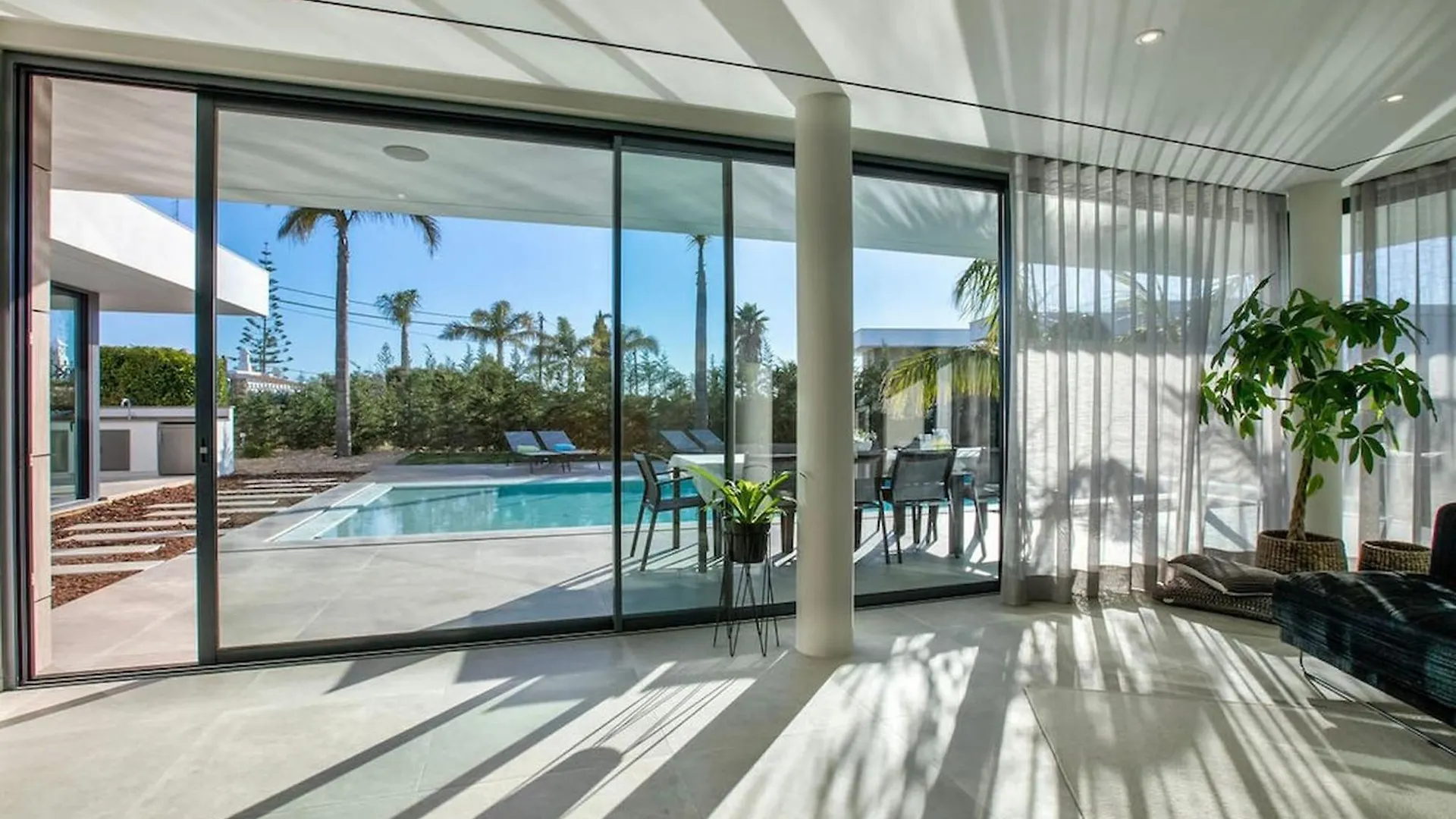 Villa 2 Rua Das Palmas - Luxurious, Stylish & Modern Carvoeiro